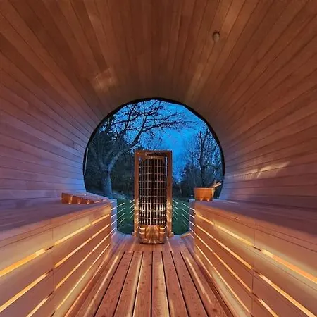 Refuge: Met Zeer Grote Tuin Holiday home Londerzeel